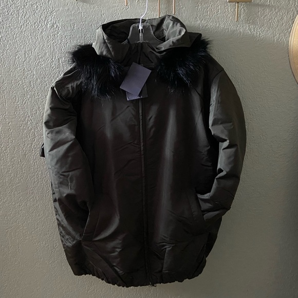 Jacket - Picture 2 of 7